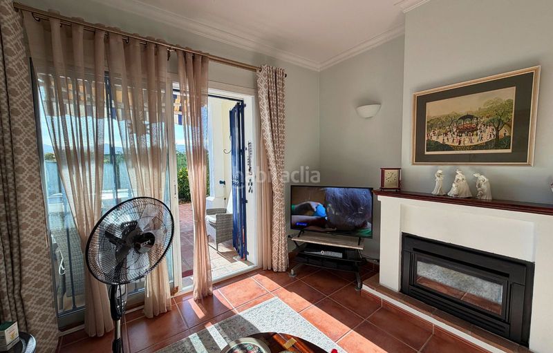 Foto bf5aa827-294a-4fda-9b86-ac405c9d7080. Casa adosada en Las Brisas Marbella