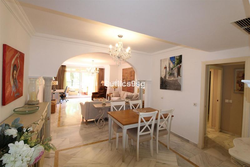 Foto 09c66f1a-f6e7-4a8d-94d5-f70fe126749d. Pis a Las Brisas Marbella