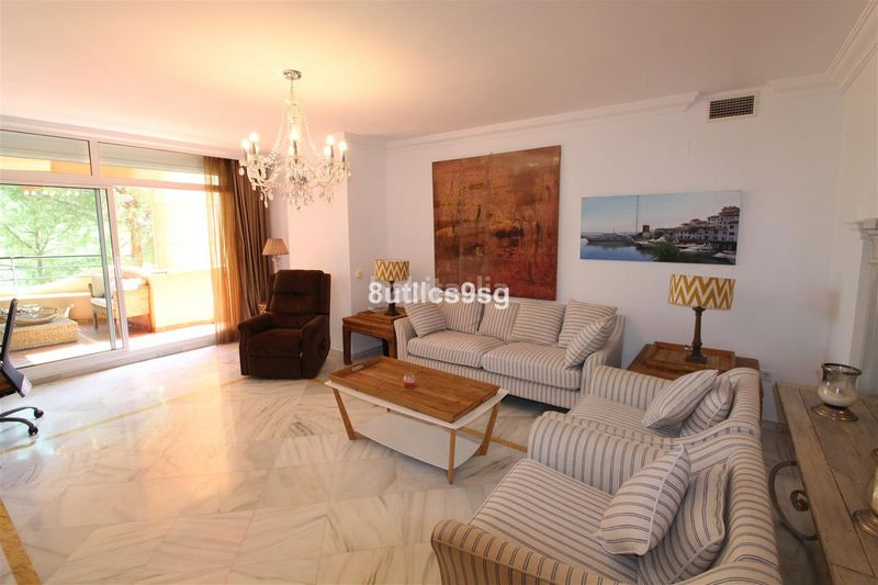 Foto 47e499ac-ed6d-44fa-8539-9bc4255b2373. Pis a Las Brisas Marbella