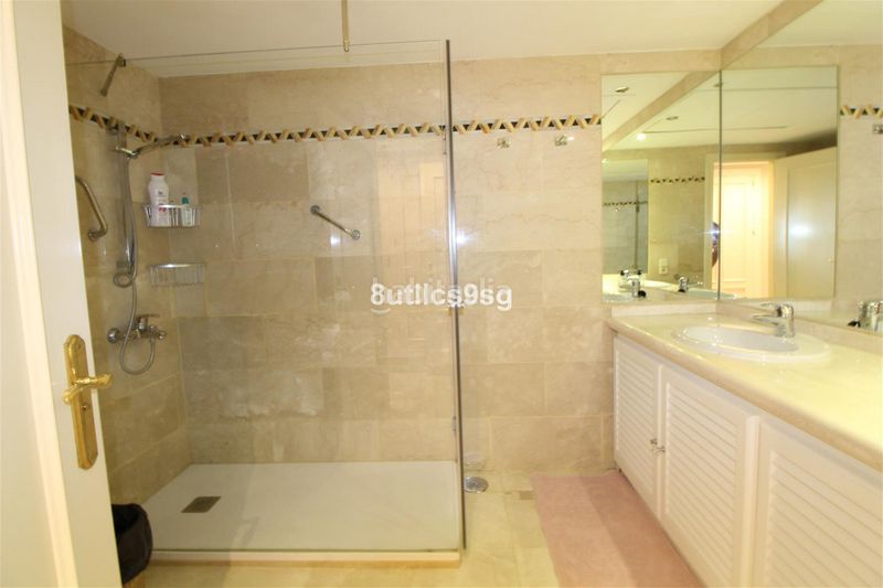 Foto 5663ffc0-54cb-4d5d-b38d-30c81ae3c903. Pis a Las Brisas Marbella