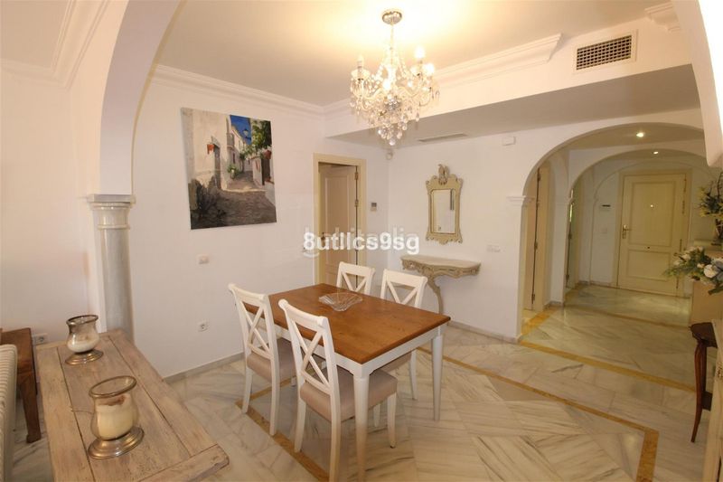 Foto b126a7bb-2b96-4639-b156-1f4de8e077d7. Pis a Las Brisas Marbella