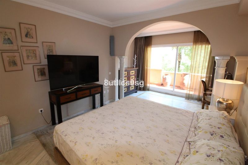 Foto ba5a75af-8976-4d4c-9ae2-74075e17642c. Pis a Las Brisas Marbella