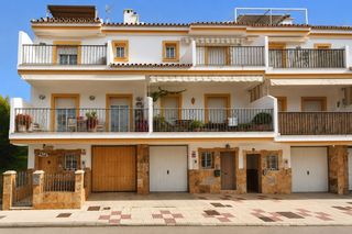 Casa adossada a Centro