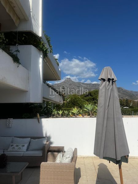 Foto 0362f70f-b246-4474-bd51-e9f1ed092b80. Pis amb aparcament a La Carolina - Guadalpín Marbella