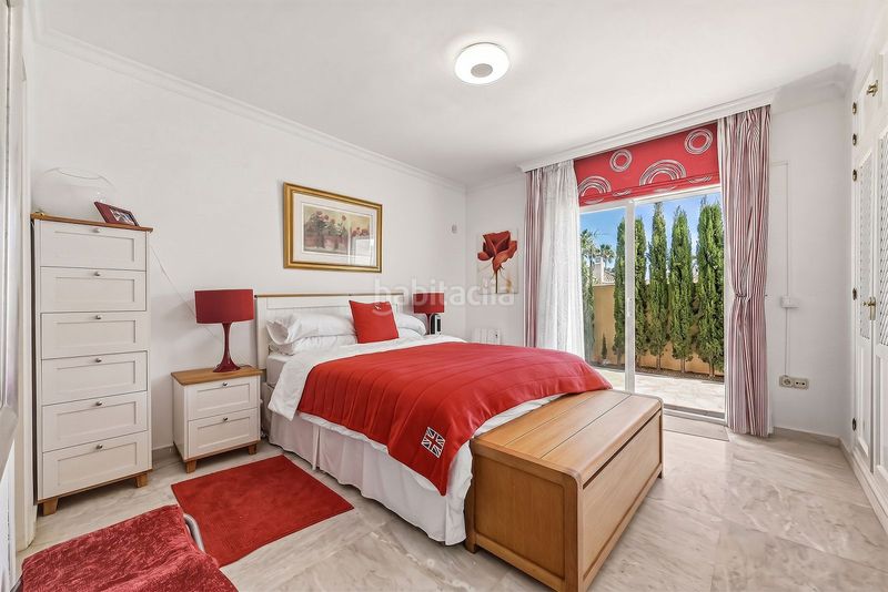 Foto 438ece53-b3ce-423b-8134-39045b99f05e. Casa adossada amb aparcament a bahía de Marbella Marbella