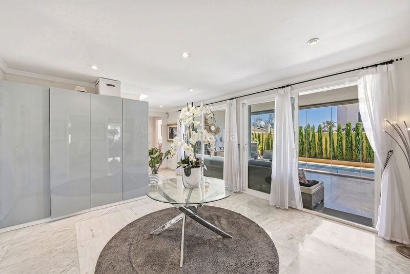 Foto bdac9759-ff15-478f-ae73-85467b7d33ed. Casa adossada amb aparcament a bahía de Marbella Marbella