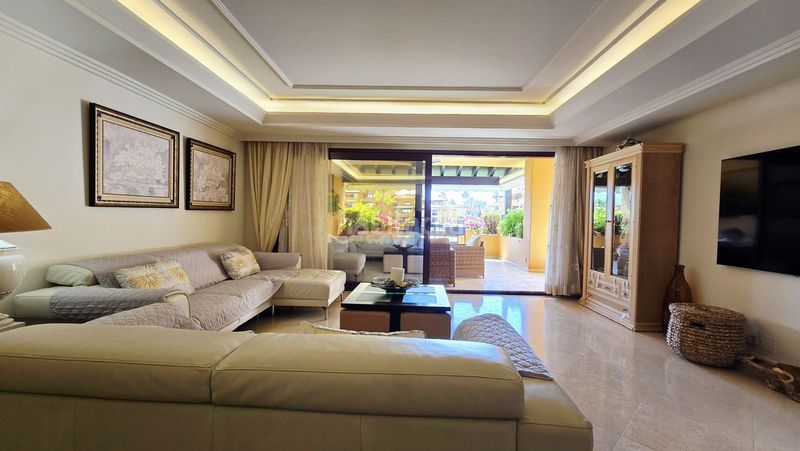 Foto bd2f2209-6d01-4014-a98a-7944d6c0223e. Pis a Centro Estepona