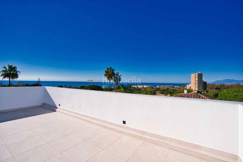 Foto 12c0edf7-86a2-4946-8924-1f54ebb35a73. Casa adossada amb aparcament a Marbesa Marbella