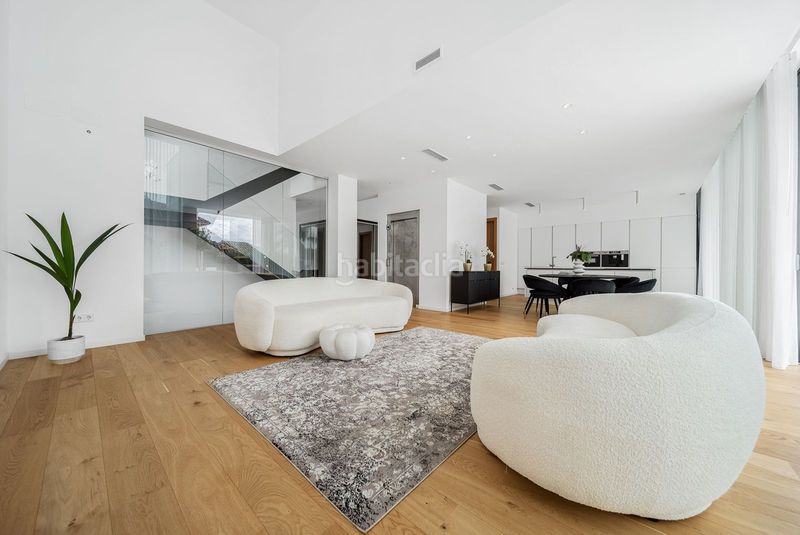 Foto e1cc5a05-6b27-4887-9f11-6726e0a0901a. Casa adossada amb aparcament a Marbesa Marbella
