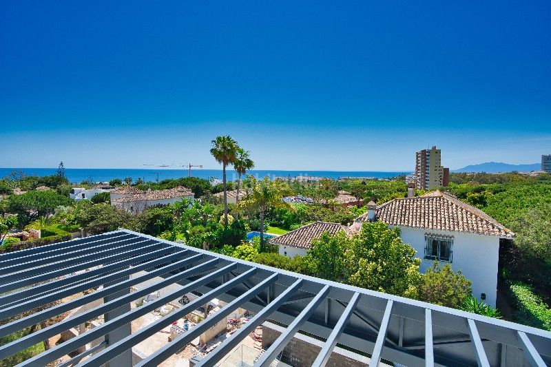 Foto f1194f97-759a-4b2d-a891-8dbf92cfa3b1. Casa adossada amb aparcament a Marbesa Marbella