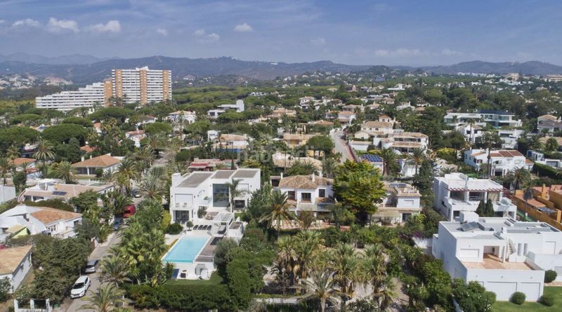 Foto fb80484c-511e-48a4-b6da-12cf6666095d. Casa adossada amb aparcament a Marbesa Marbella