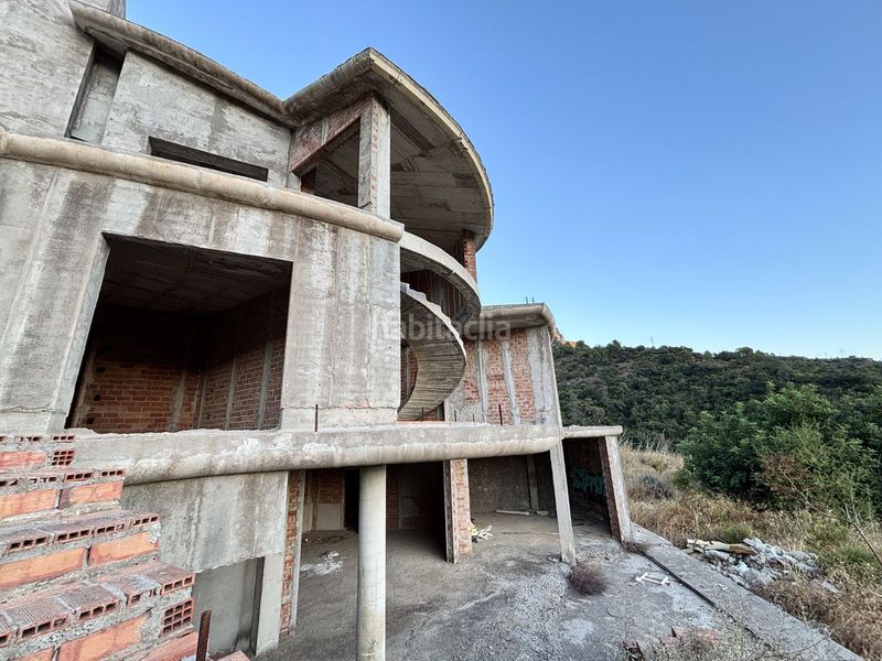 Foto a5cc92e2-e924-461a-b917-d9ecd4a6c774. Terreny residencial a Istán
