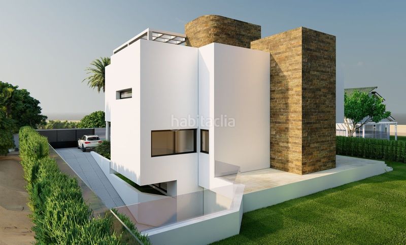 Foto cc6bce15-129c-4b36-b8e1-53f81cd167f2. Casa adossada a Marbesa Marbella