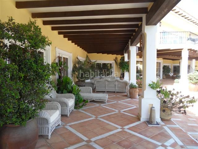 Foto eae60322-5e19-444b-abc3-13b55109f625. Casa adossada amb aparcament a La Quinta Benahavís