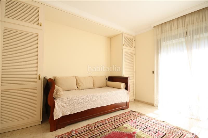 Foto 69b7004a-86dd-43b0-b3e8-bc34aab9ab38. Casa adossada amb aparcament a Los Monteros Marbella