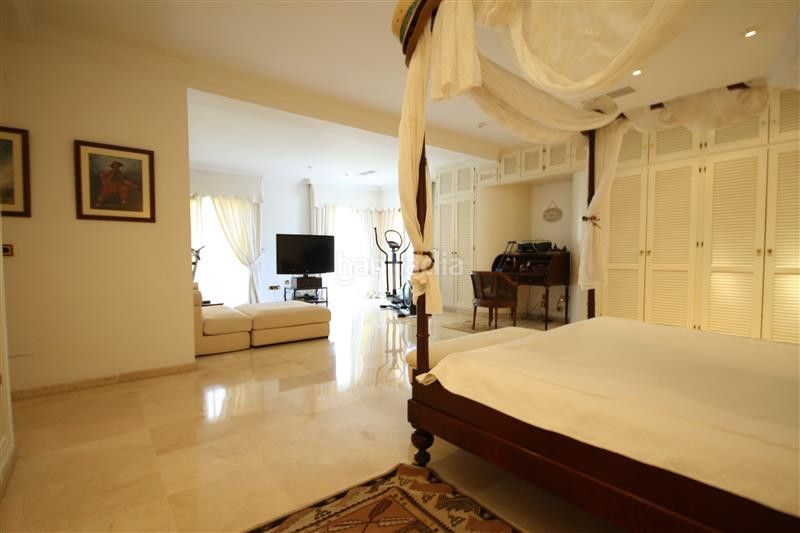 Foto d96207c4-e9a8-4502-8820-31e7685724db. Casa adossada amb aparcament a Los Monteros Marbella
