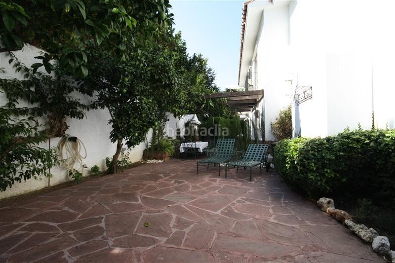 Foto f88ae261-7ffd-419b-8b41-03f502f53093. Casa adossada amb aparcament a Los Monteros Marbella