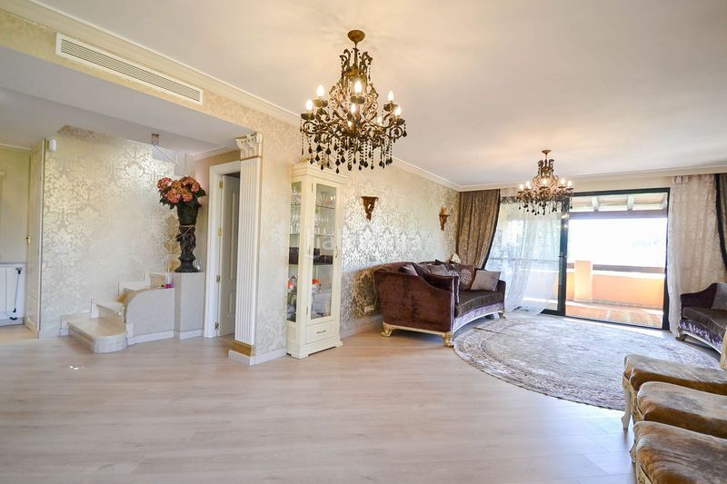 Foto 868b40df-5d3d-4b2d-bc53-c8baa552deb7. Ático en Nueva Atalaya Estepona