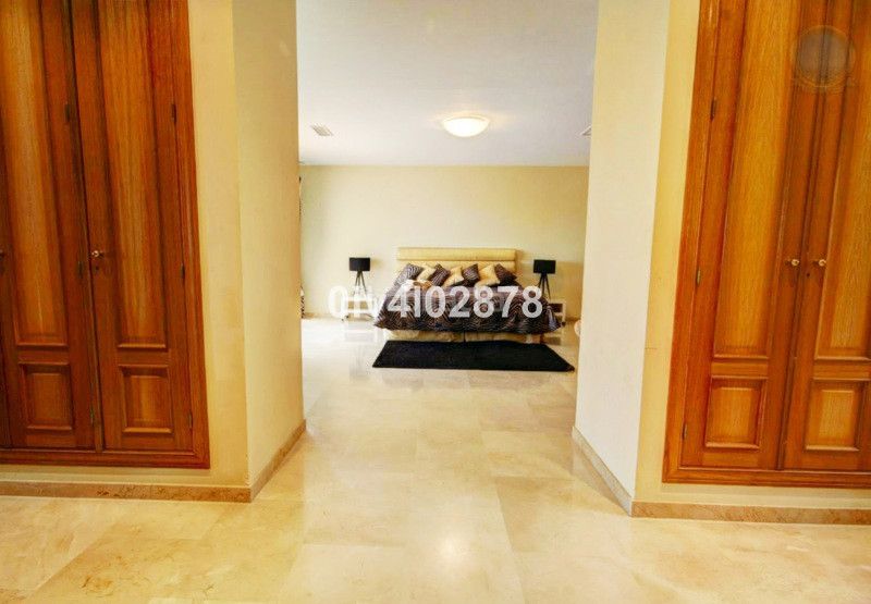 Foto fa445685-993a-41df-aa64-1557d49c6518. Casa adossada amb aparcament a Centro Benalmádena