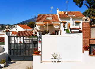 Semi detached house in Las Brisas
