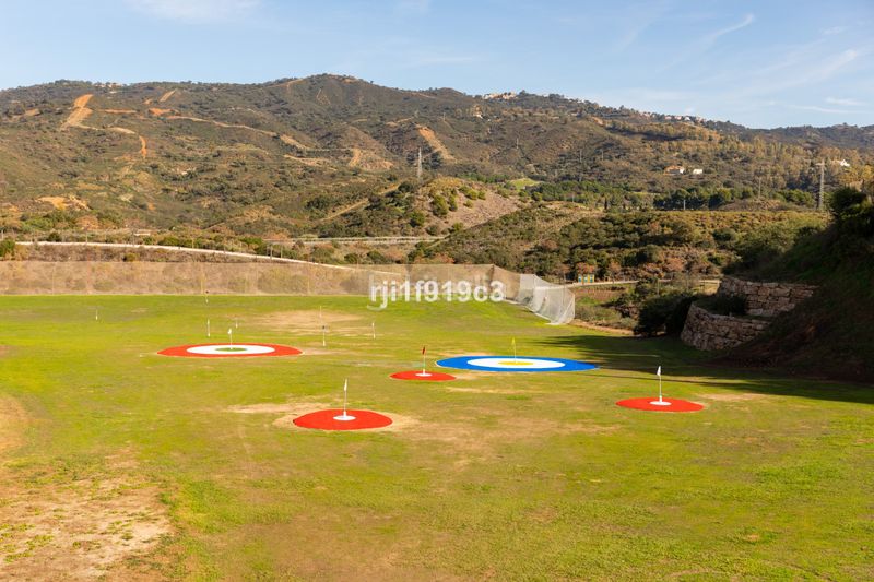 Foto 51d6d0fd-a00f-49a9-a251-0706c9c3143c. Pis a Elviria Marbella