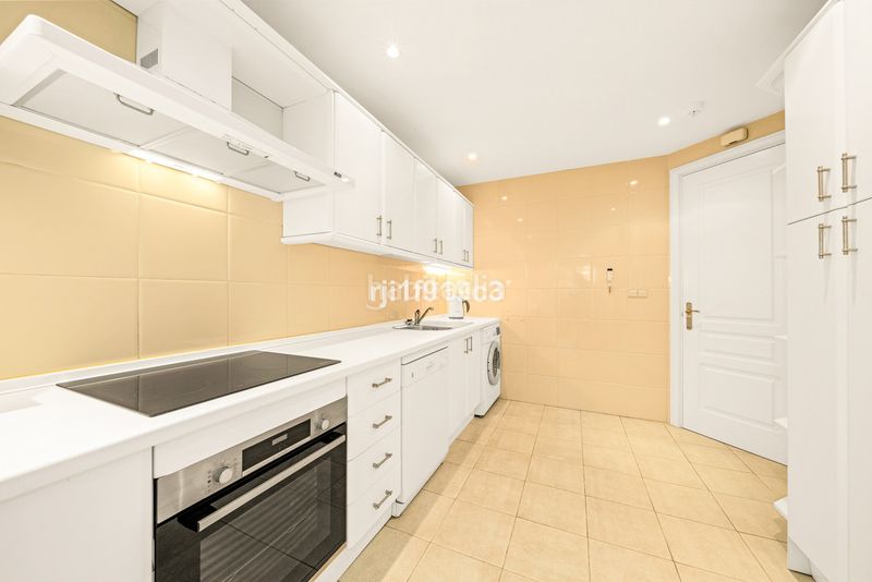 Foto 5d8ce362-26fe-4df6-9ca3-66dd158858b2. Pis a Elviria Marbella