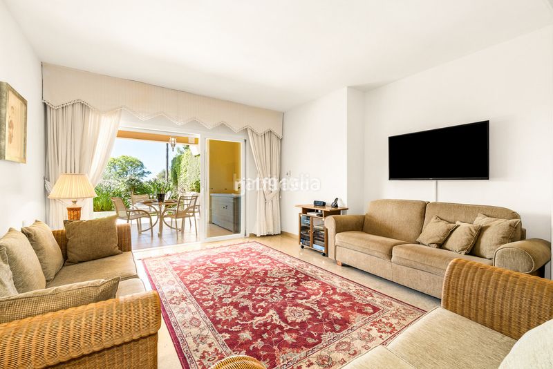 Foto 6e82a92f-2418-46ae-9fd3-4a1f3662f164. Pis a Elviria Marbella