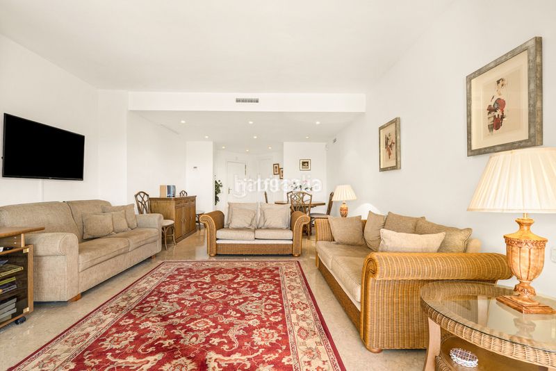 Foto f81ca348-3b37-448a-80cf-7f2a39ff14d0. Pis a Elviria Marbella