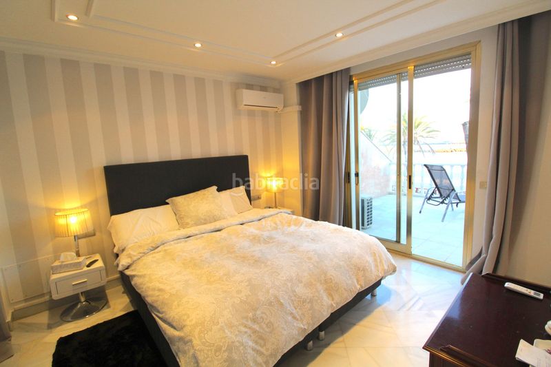 Foto 7a6e23b6-7012-4891-bf4d-860cd2185478. Piso en Puerto Banús Marbella