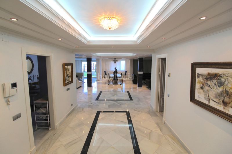 Foto b6429d66-b259-4cc3-855a-e89fd83282ea. Piso en Puerto Banús Marbella