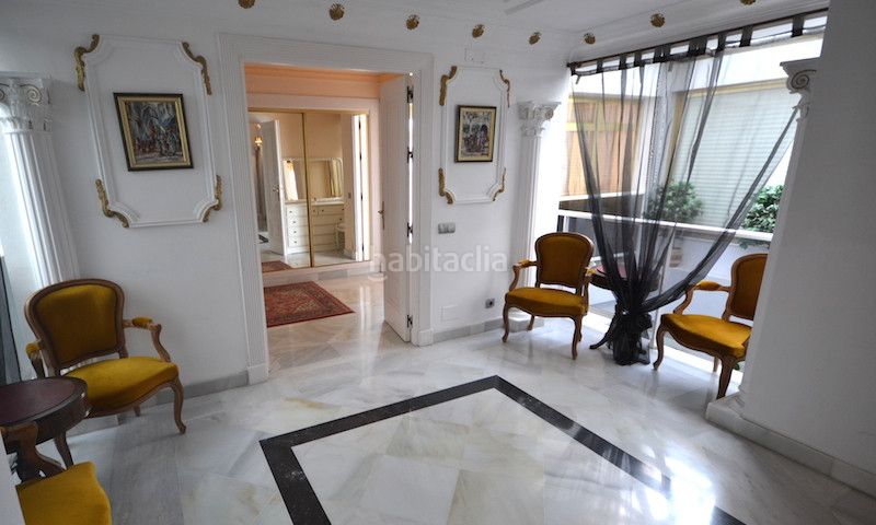 Foto e33f2255-d5b0-48e1-b637-fa111b2697ae. Piso en Puerto Banús Marbella