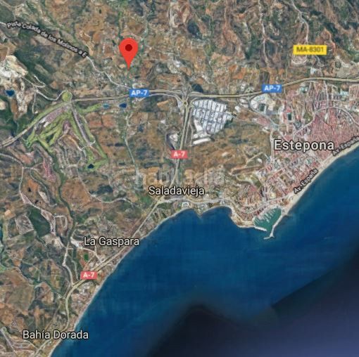 Foto d31928f6-8bb2-48d4-84a1-40a1df20cb7f. Terreny residencial a Centro Estepona