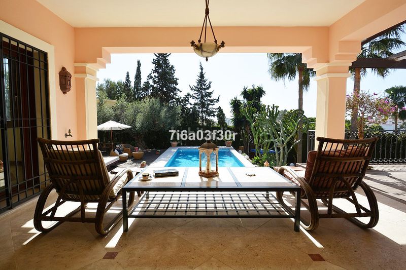 Foto 0a904712-83a7-464c-937b-a45bb0613845. Casa adossada amb aparcament a Las Brisas Marbella