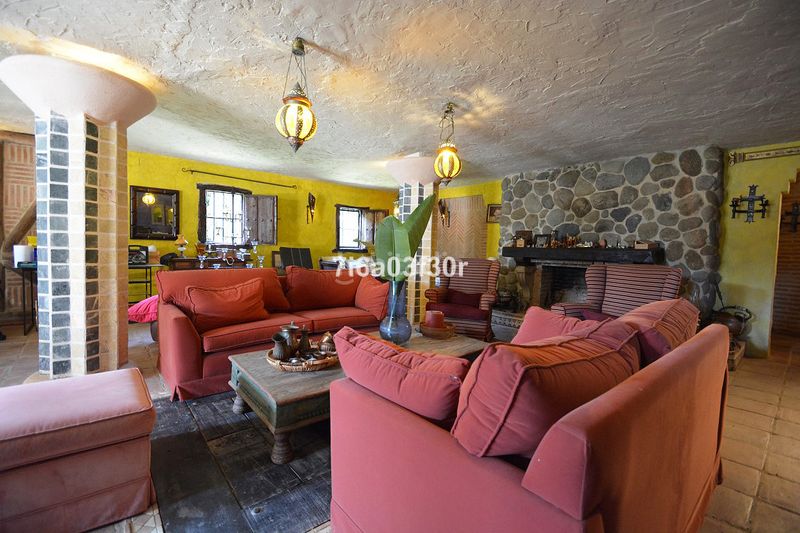 Foto 717b5a6a-b436-4f0a-89eb-42513c622c0c. Casa adossada amb aparcament a Las Brisas Marbella
