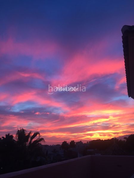 Foto f23283c9-6aa9-479b-b1ea-c477e605bf04. Casa adossada amb aparcament a Las Brisas Marbella