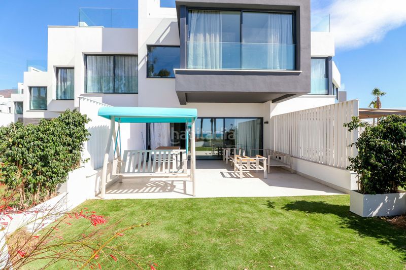 Foto a40d702f-b43f-44a1-abe9-f37bcdb307fe. Casa adossada a Centro Estepona