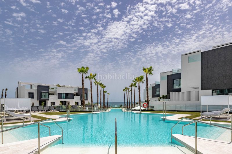 Foto fecee885-94d4-45b4-b9ad-b49624f72141. Casa adossada a Centro Estepona