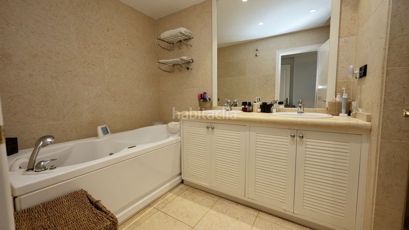Foto 31ffc73e-5a5d-4774-a872-d876a376664e. Pis a Las Brisas Marbella
