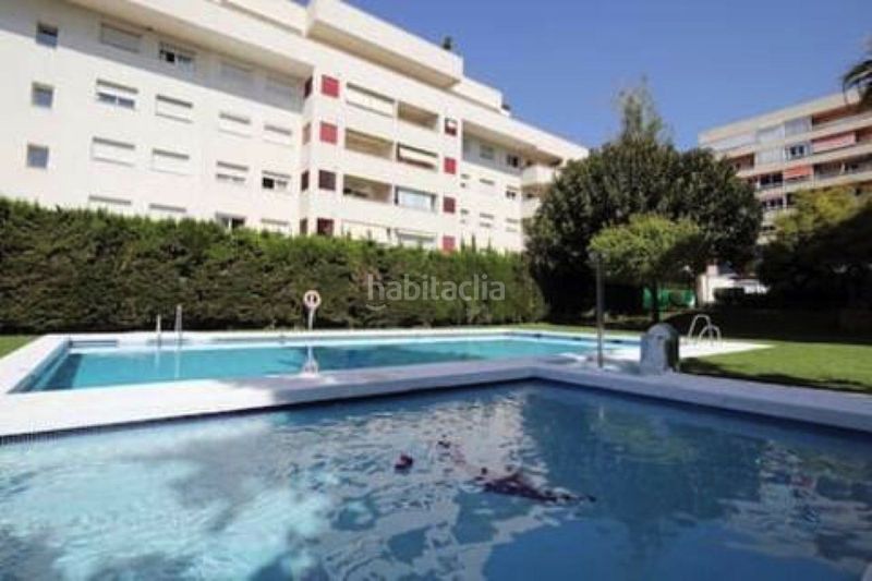 Foto e435bde1-be7e-40ba-9ffa-b3c75823b676. Pis a Casco Antiguo Marbella