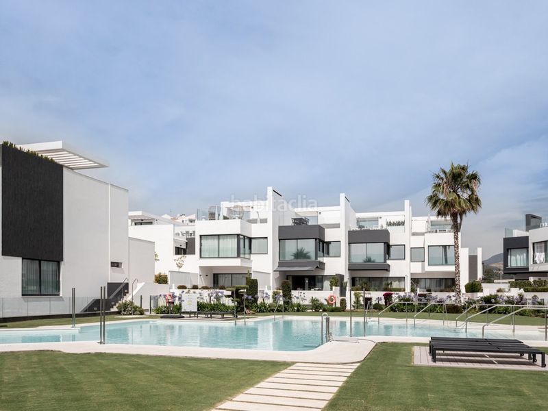 Foto c41fac25-6128-41b8-84f8-67971ac9357e. Casa adosada en Centro Estepona