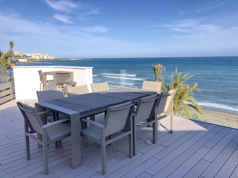 Foto 0a1fa417-96f0-426e-b39c-a826a7d8f23c. Casa adossada amb aparcament a Centro Estepona