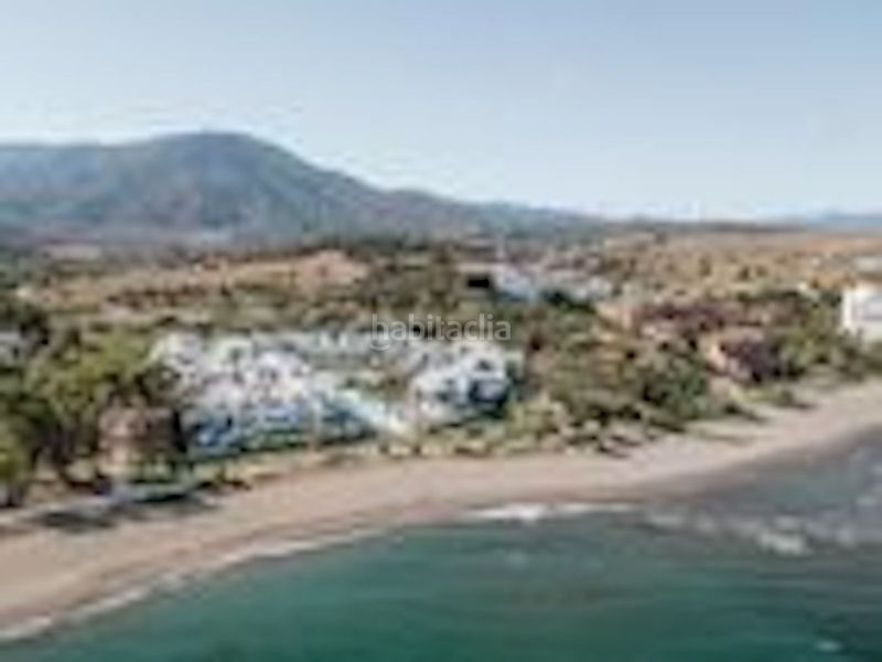 Foto 3be4b091-2e60-4559-8bc9-f8dfb2206629. Casa adossada amb aparcament a Centro Estepona