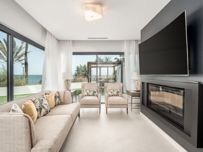 Foto 6b171237-e7bd-4800-8472-89a86ef8c78f. Casa adossada amb aparcament a Centro Estepona