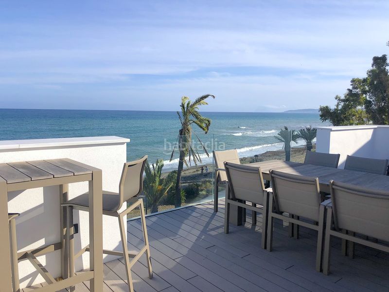 Foto bb7d42a2-f59f-4827-8569-4f7f2aa35018. Casa adossada amb aparcament a Centro Estepona