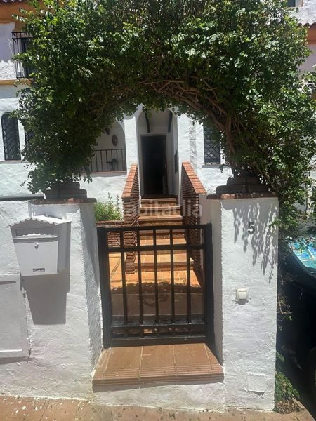 Foto 0cf69d89-5188-4fe1-b65a-e058d12e8cfd. Casa adossada amb aparcament a Centro Estepona