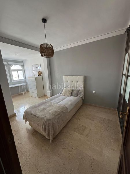 Foto c7eeeeb3-9a4b-47af-9fa8-140bcb73b1ad. Casa adossada amb aparcament a Centro Estepona
