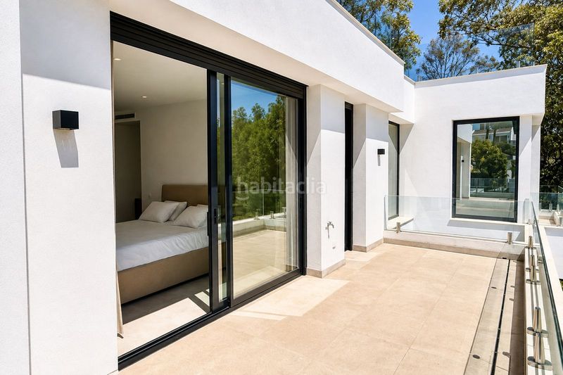 Foto b1170205-6333-43b7-9a89-37194aa7687e. Casa adossada amb aparcament a Nueva Atalaya Estepona