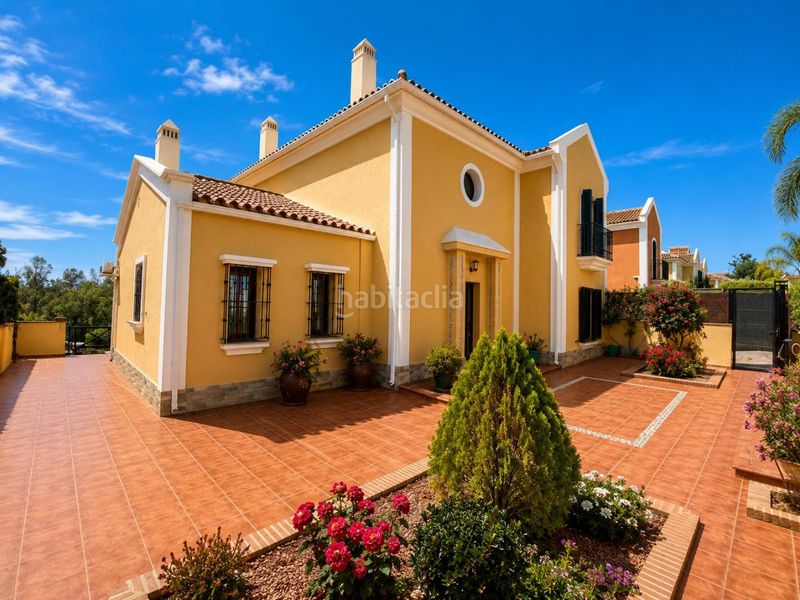 Foto 25f2b1fa-b93e-4aa8-b519-310a6dbcae8d. Casa adossada amb aparcament a Guadalmina Alta Marbella