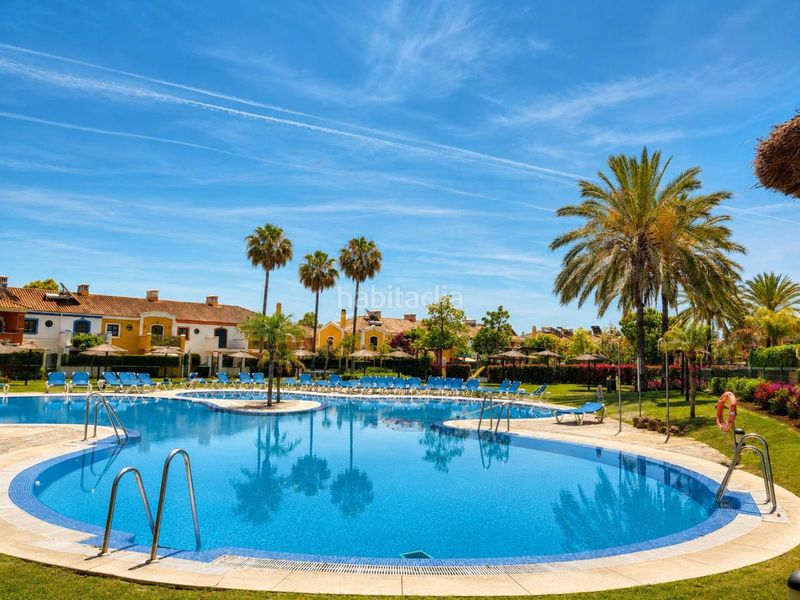 Foto 362da3d8-48b8-4c35-90ca-197b9eca2bd0. Casa adossada amb aparcament a Guadalmina Alta Marbella