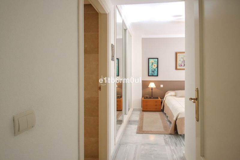 Foto 56d3bdff-5277-43a4-9601-c4766837c135. Pis a La Carolina - Guadalpín Marbella